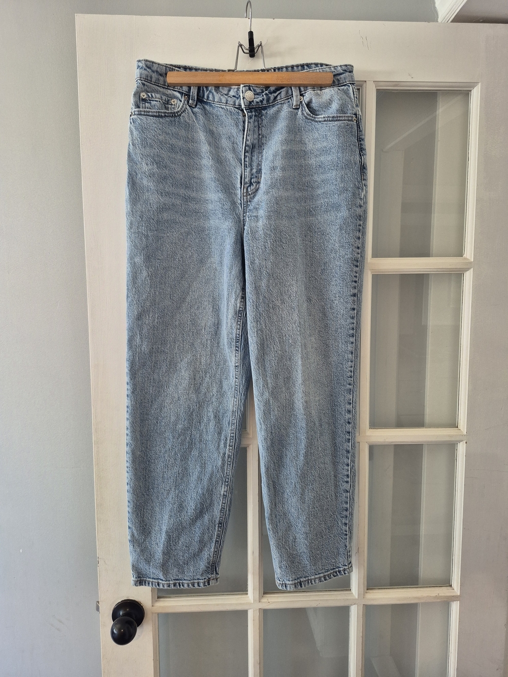 Reitmans "The Mom" Tapered Light Blue Denim Jeans Size 10(31)